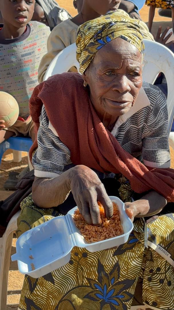 Sharing food during outreach